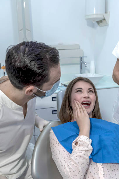 Best Emergency Tooth Extraction in Floresville, TX