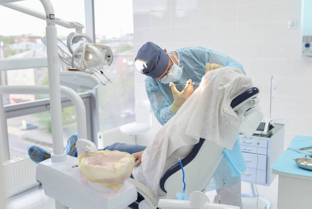 Best Emergency Tooth Extraction in Floresville, TX